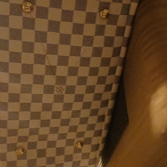 Elegant Checkered Handbag with Gold Chain - Picture 6 of 6
